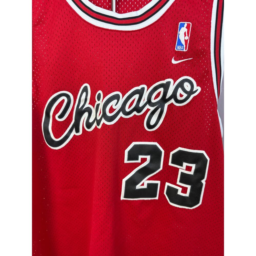 Nike Chicago Bulls Michael Jordan #23 Retro Jersey Size L - Picture 7 of 12